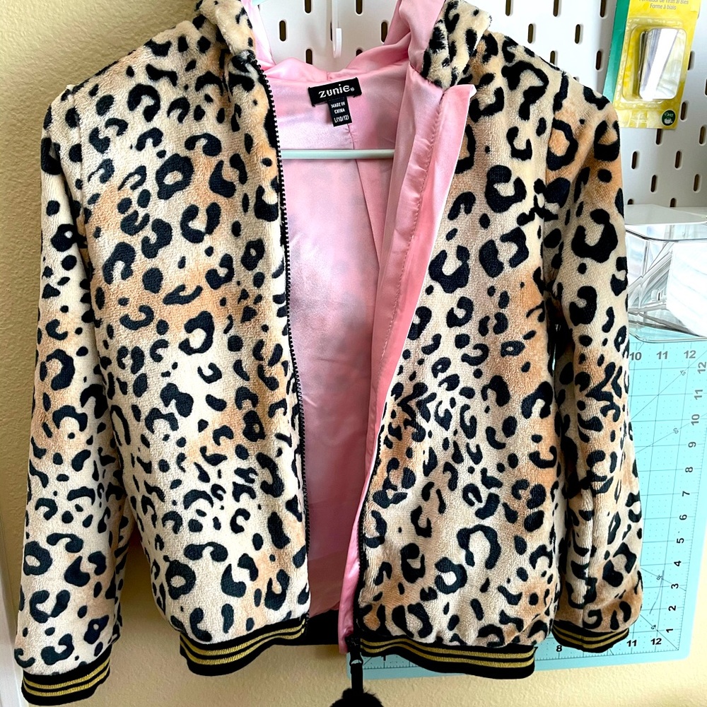 Girl plush leopard jacket NWT